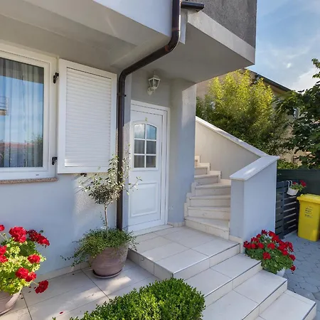 Couple Getaway - Boutique Valbandon *